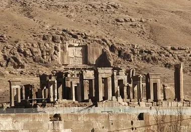 چگونگی بازدید از آثار تاریخی تبدیل به یک فرهنگ شود/ چالش‌های بناها و محوطه‌های تاریخی و بازدیدکنندگان نوروزی 
