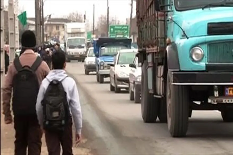 جانمایی نامناسب مدارس در حاشیه جاده 