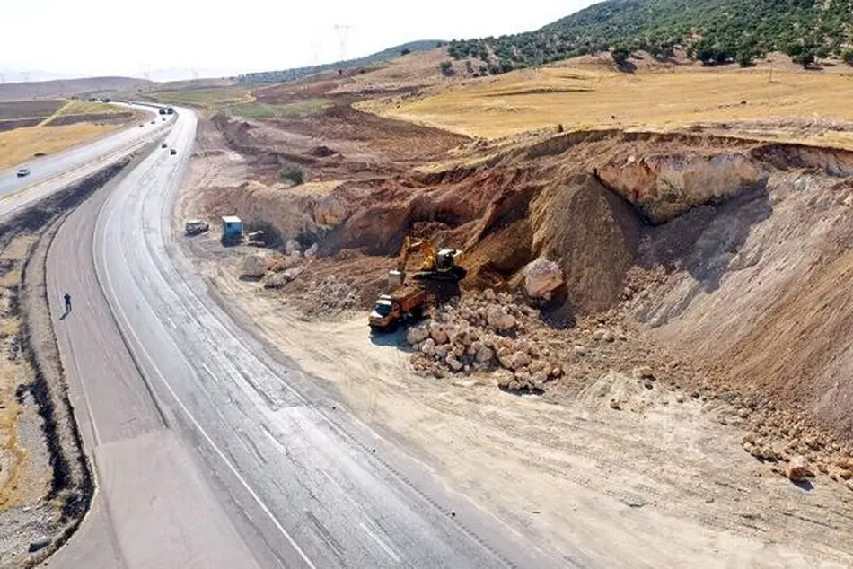 عزم جدی راهداری خراسان جنوبی در رفع نقاط پر حادثه