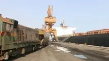 توسعه ظرفیت پالایشگاهی و اتصال بنادر به شبکه ریلی کشور نقش مهمی در اقتصاد کشور دارد