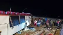 حوادث رانندگی پی در پی در جاده‌ های کشور، مردم با چه اطمینانی سفر نمایند! 
