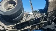 فیلم| تصادف شدید و  دلخراش کامیون در طوفان گرد و خاک