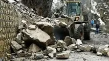 ریزش سنگ بار دیگر جاده چالوس را بست