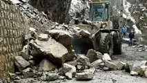 ریزش سنگ بار دیگر جاده چالوس را بست