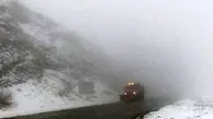 
بارش برف در گردنه‌های مهاباد و غافلگیری رانندگان
