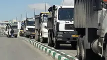 معضل تامین سوخت رانندگان کامیون/ صف کیلومتری کامیون ها برای دریافت گازوئیل