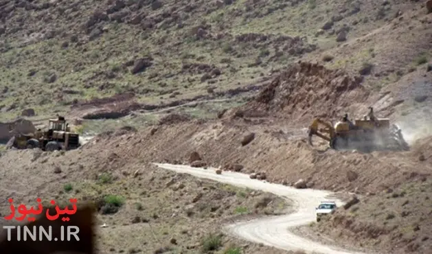 ساخت یک جاده در داراب متوقف شد