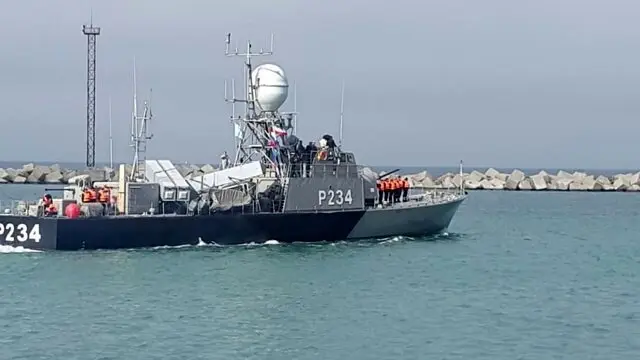 عزیمت ناوگروه نیروی دریایی ارتش نداجا به سوی ایران