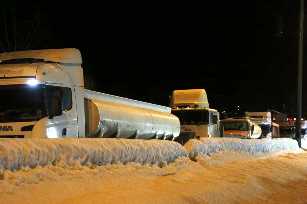 بارش شدید برف در ۵ استان/ در ترددهای جاده‌ای از تجهیزات زمستانی استفاده کنید 
