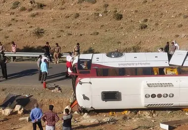 راننده اتوبوس حامل خبرنگاران برای همیشه از رانندگی محروم شد 