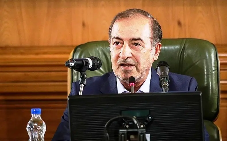 الویری: هنوز به‌طور قاطع دلیل استعفای شهردار تهران را نمی‌دانیم