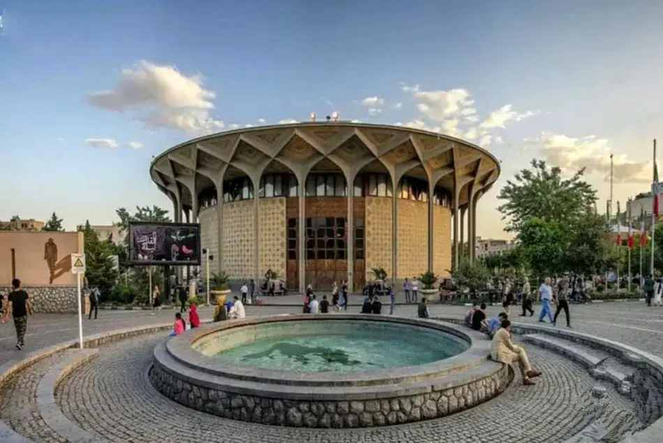 فیلم| تناقض روایت‌ ها و حاشیه‌ های تازه در قلب تئاتر شهر