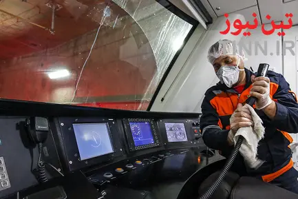ضدعفونی کردن واگن‌های خط یک مترو اصفهان