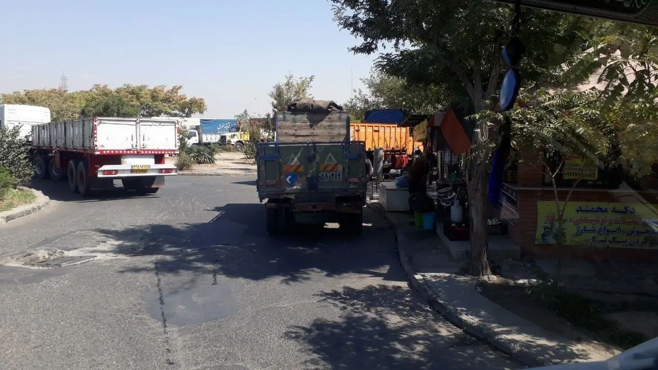 برخورد با تخلفات کامیون‌ها در ۴۶ نقطه از تهران