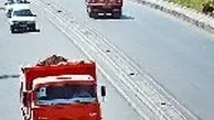 سنگینی اضافه بار کامیون ها بر دوش جاده های خوزستان