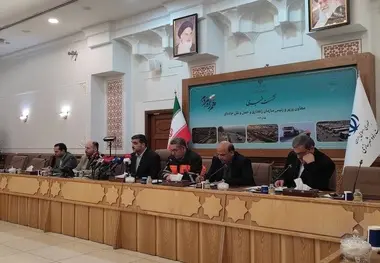 درخشش حمل و نقل جاده ای در طرح کالابرگ/ رانندگان کامیون جوانمردانه پای حمل کالای اساسی آمدند