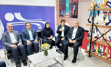  آیین امضای تفاهم نامه بین انجمن شرکت های حمل و نقل ریلی و شرکت بیمه معلم در حوزه بیمه تعهد پرداخت حقوق ورودی