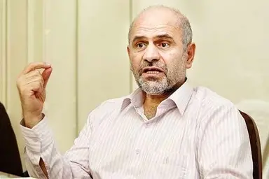 مخالفت تند اقتصاددان مشهور با افزایش قیمت بنزین/ دفاع از گران کردن بنزین فریبکاری سازمان یافته است!