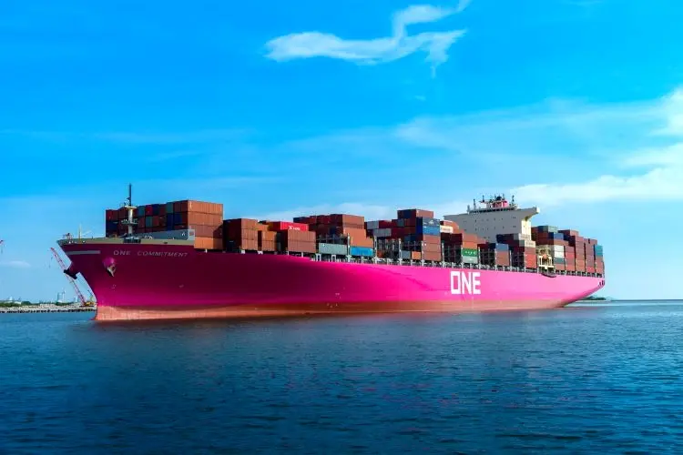 ONE’s First Magenta-Branded Containership Debuts in Asia