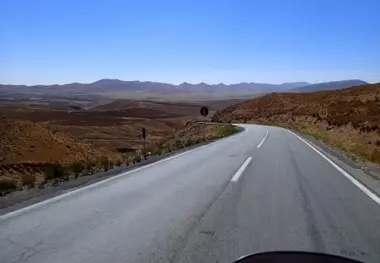 بهسازی محور محوطه شهدای گمنام شهرستان کهنوج در کرمان جنوبی
