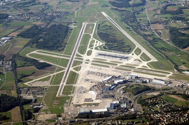 1.3% more passengers at Zurich Airport in 2019 and over CHF 600 million in commercial turnover for the first time