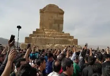 درخواست چندین‌باره جمعی از فعالان میراث و گردشگری از مونسان