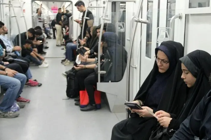 35 هزار تهرانی از سرویش شبانه مترو در لیالی قدر استفاده کردند