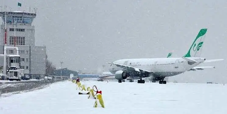 آخرین وضعیت پروازها در هوای برفی امروز