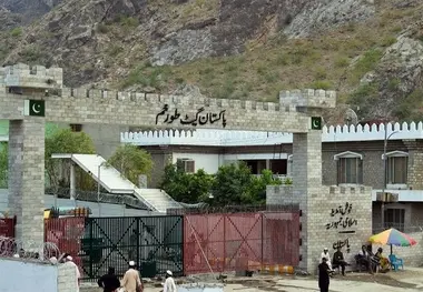 گذرگاه تورخم به دلیل مشکلات فنی به روی مسافران بسته است