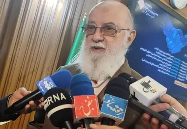اتوبوس های برقی در گمرک است اما به نام شرکت واردکننده نه شهرداری تهران/ شاید عده ای نمی خواهند مردم راحت سوار اتوبوس شوند!