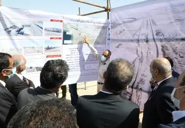 مشاور رییس جمهوری از بزرگراه چابهار - کُنارک بازدید کرد