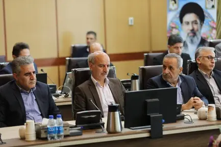 نشست وزیر راه  و مدیرعامل راه آهن  با مدیران ریلی