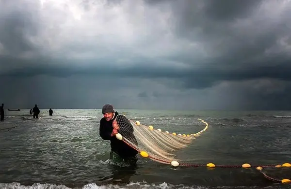 مشکلات عمده ماهیگیران ایرانی از دریای کاسپین تا خلیج‌فارس