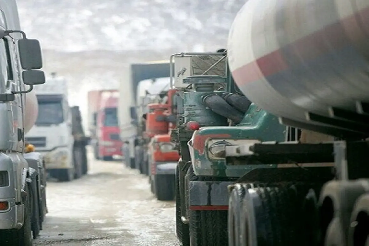 بلاتکلیفی کامیون‌های سوخت مربوط به مشکلات داخلی عراق است