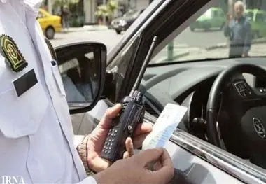 توقیف تویوتا کمری با ۱۹۰ کیلومتر سرعت در آزادراه کاشان قم 