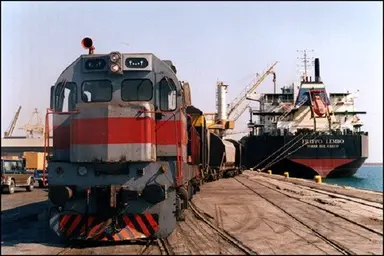 افزایش سرعت تجارت با همکاری شرکت حمل و نقل کشتیرانی و راه آهن