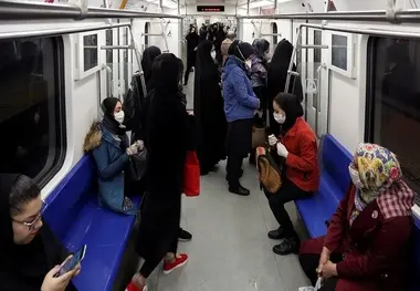 زنگ خطر توقف فاصله‌گذاری اجتماعی در مترو به صدا درآمد