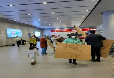 فیلم| فرودگاه استانبول؛ از لشکرکشی پلیس تا مسافران کارتن به دست