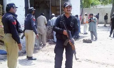 تروریست ها 9 نفر از کارگران پروژه راه سازی در بندر گوادر پاکستان را کشتند