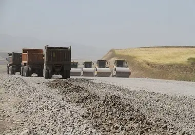 کانال زنی و حریم زنی ۲۳۰ کیلومتر راه روستایی در گرمی؛ ارتقای ایمنی و توسعه زیرساخت ها
