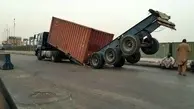 کامیون‌های افغان‌ها که جان رانندگان ایرانی را تهدید می‌کند + عکس