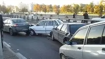 تصادف زنجیره ای در آزاد راه کرج - قزوین ترافیک سنگین ایجاد کرد
