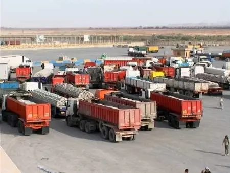 مسیر تردد کامیون‌های ایرانی به ارمنستان تغییر نکرده است