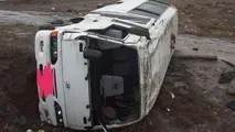  واژگونی مینی‌بوس دانشگاه آزاد؛ این بار در بناب