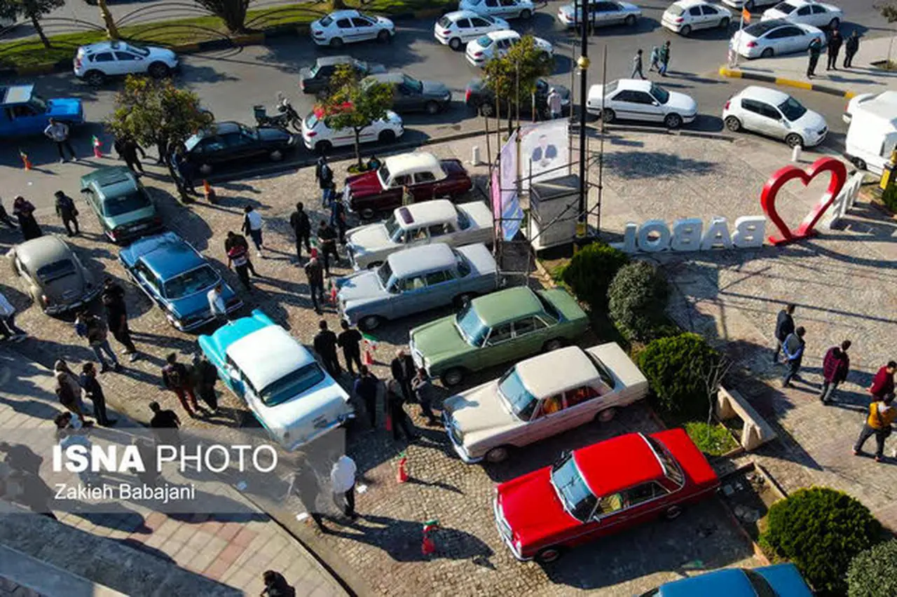 نمایش خودرو کلاسیک (1)