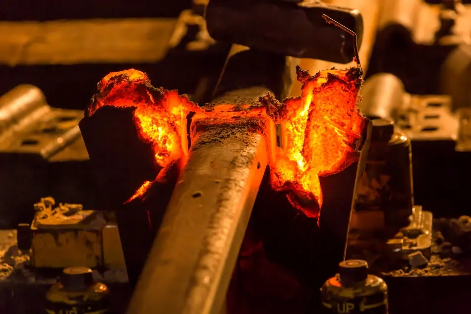 چگونه ریل ها یکپارچه می شوند؟ روش اتصال ریل ها به یکدیگر با جوشکاری ترمیت