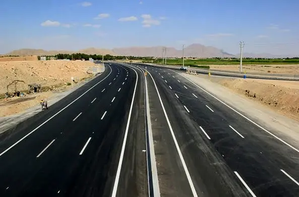 عزم راسخ اداره کل راه و شهرسازی برای توسعه بزرگراه های سیستان و بلوچستان 