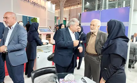  آیین امضای تفاهم نامه بین انجمن شرکت های حمل و نقل ریلی و شرکت بیمه معلم در حوزه بیمه تعهد پرداخت حقوق ورودی