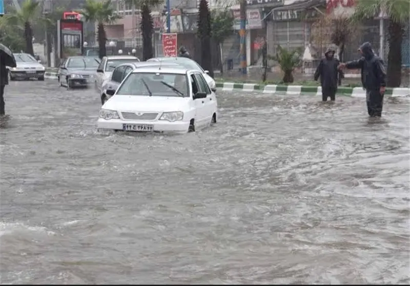 وضعیت نابسامان خرم‌آباد در اثر بارش‌های سیل‌آسا+ فیلم