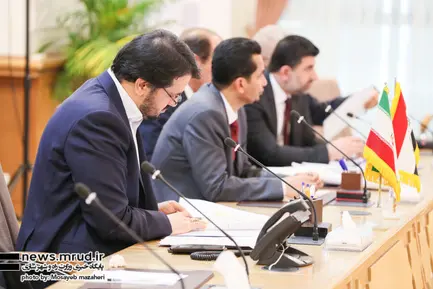  نشست مشترک وزیر راه و شهرسازی جمهوری اسلامی ایران و وزیر حمل و نقل کشور عراق